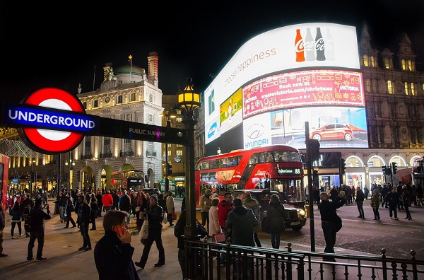 piccadilly-circus600-1482089038.jpg